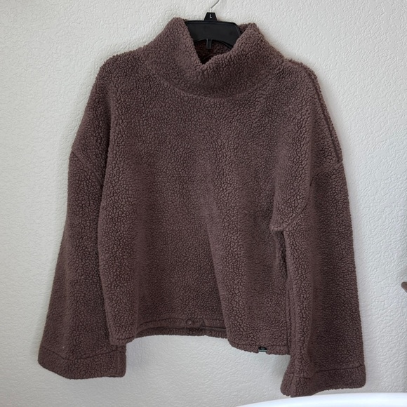 Balance Collection Sweaters - Balance Collection Outdoor Sherpa Cowl Neck Sweater Chocolate Brown size Medium